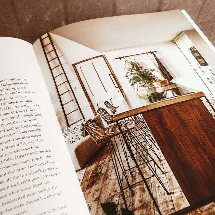 Scandi Rustic Book: Creating a cozy & happy home