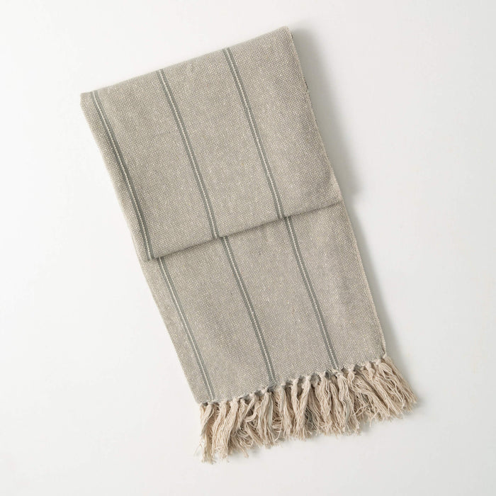 Gray Throw With Fringe - 65x52